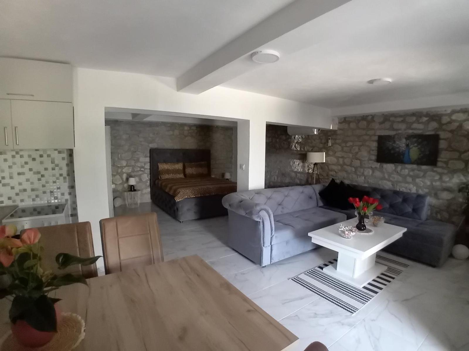 Apartmani Dumezic Bar Camera foto